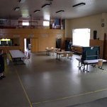 Manny prüft die Vorbereitungen